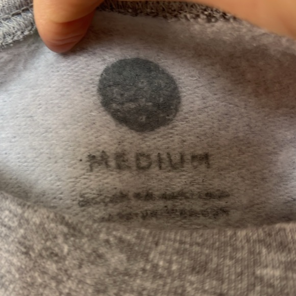 Hija De Tu Madre Latina Cropped Sweatshirt - Picture 5 of 6